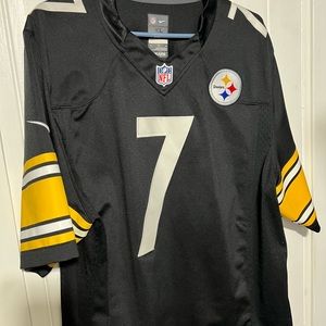 Ben Roethlisberger Pittsburgh Steelers NFL jersey.  Size XL